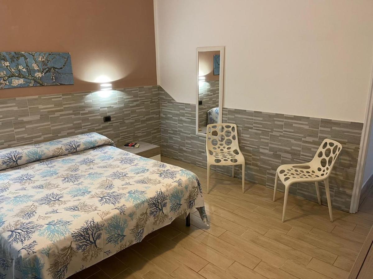 מנפי Villa Morgana מראה חיצוני תמונה