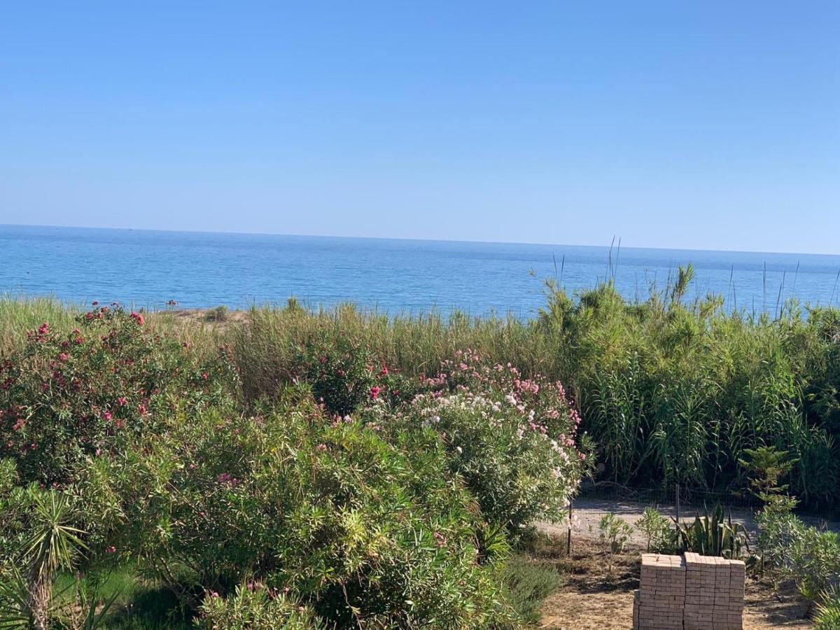 מנפי Villa Morgana מראה חיצוני תמונה